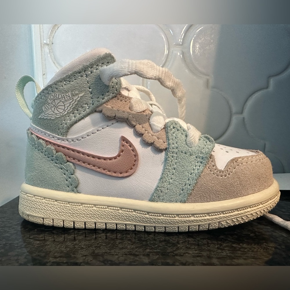 Toddler Nike Air Jordan - Picture 4 of 6